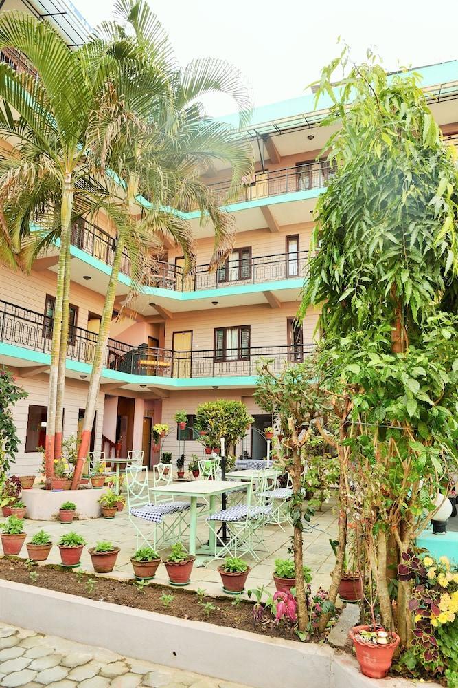 Hotel Travel Inn Pokhara Exterior photo