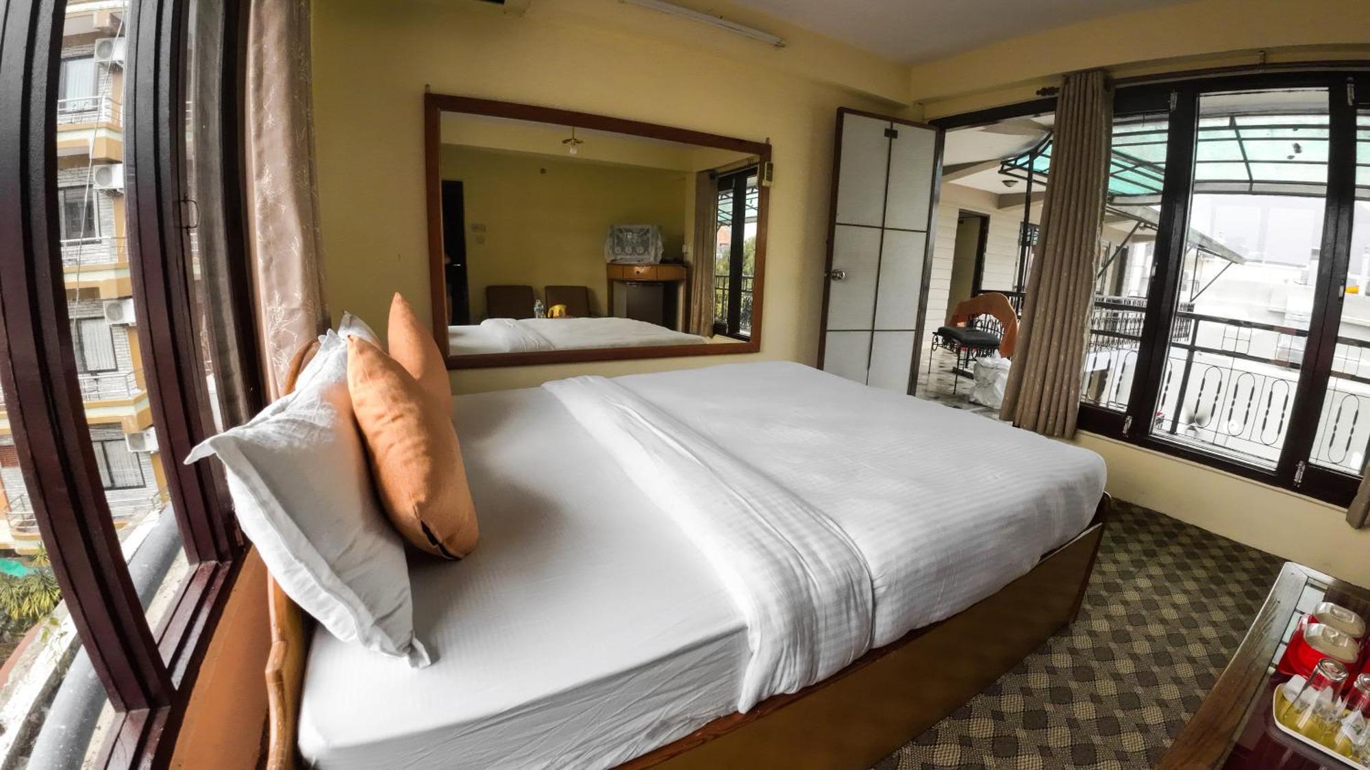 Hotel Travel Inn Pokhara Exterior photo