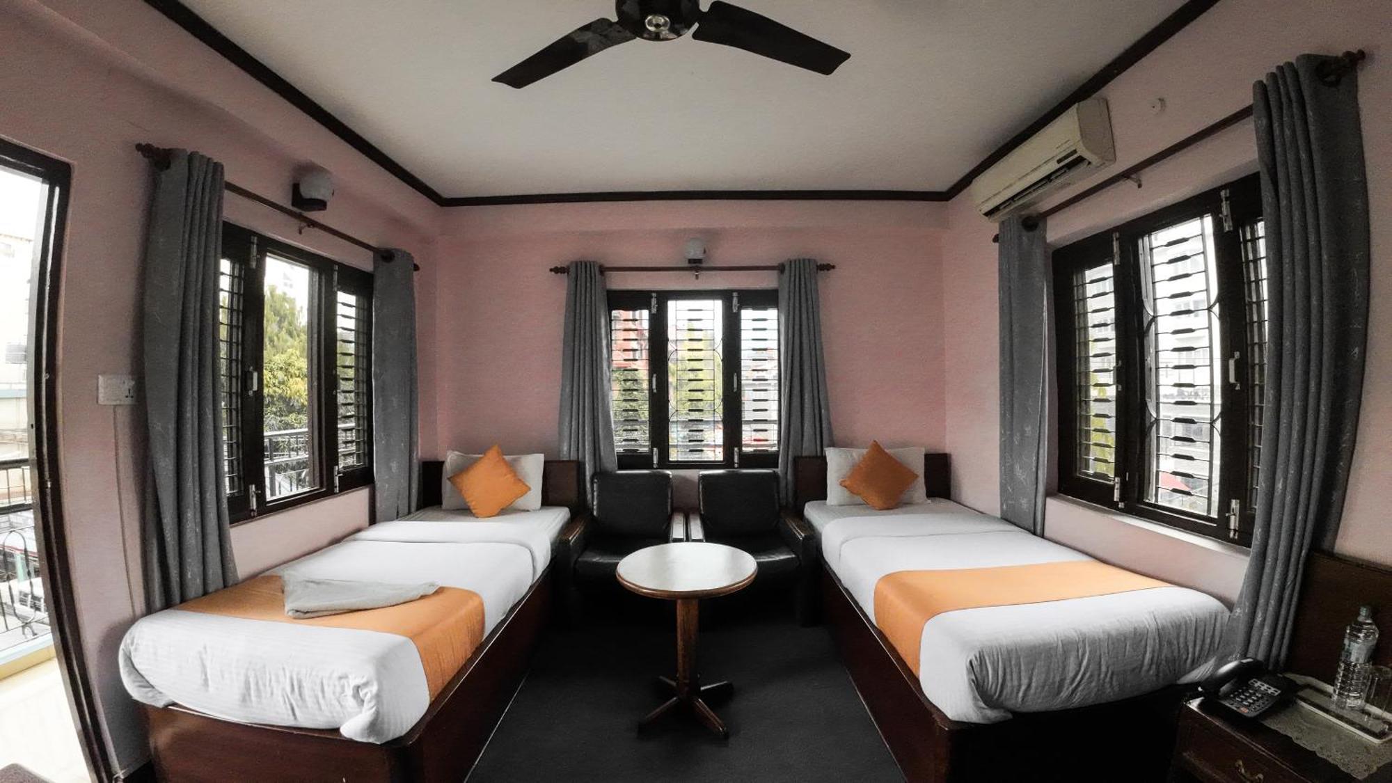 Hotel Travel Inn Pokhara Exterior photo