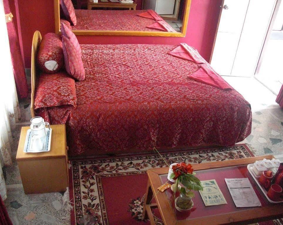 Hotel Travel Inn Pokhara Exterior photo